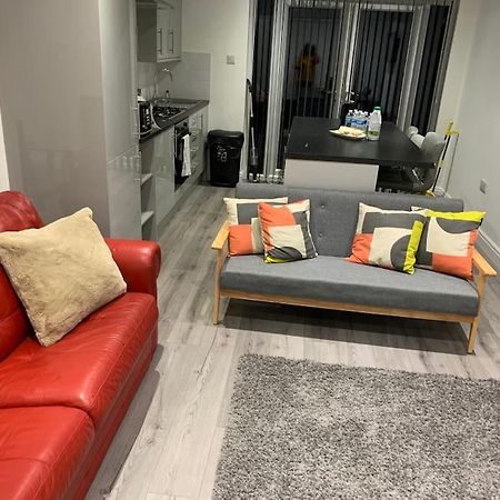 Beautiful 5Bedroom Hse-Contractor/Family/Corporate ดาร์ทฟอร์ด ภายนอก รูปภาพ